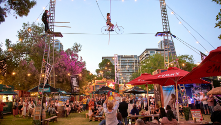 Picture of an outdoor fringe show at Hindmarsh Square